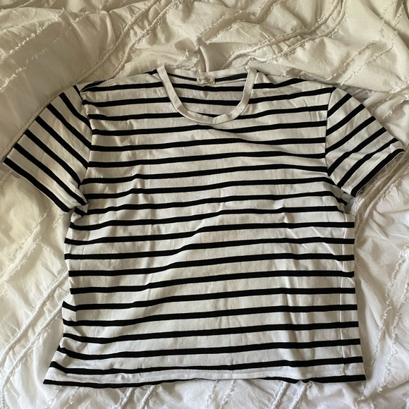 brandy melville b&w striped tee - Picture 1 of 2